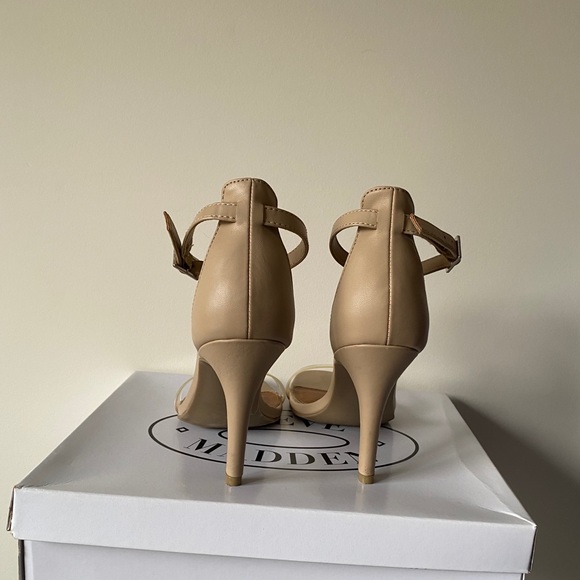 Steve Madden Heel - Picture 2 of 7